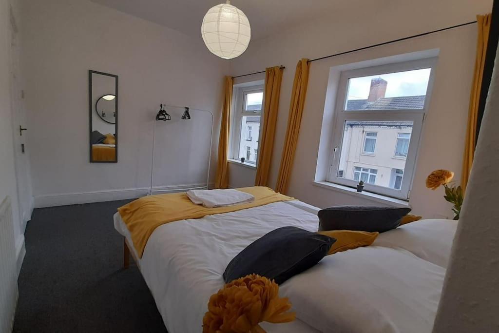 Spacious 4 Bedroom, Free Netflix, Central Location Cardiff Zewnętrze zdjęcie