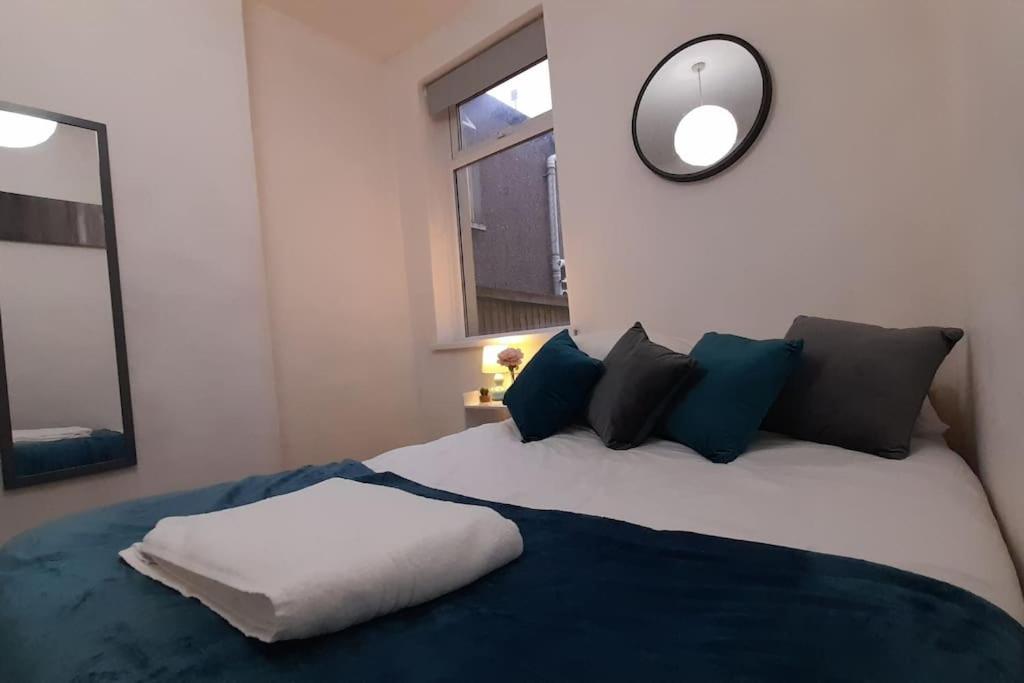 Spacious 4 Bedroom, Free Netflix, Central Location Cardiff Zewnętrze zdjęcie
