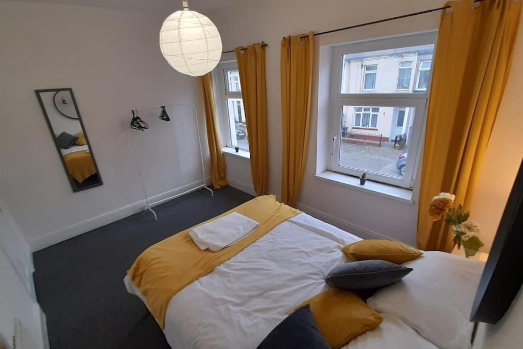 Spacious 4 Bedroom, Free Netflix, Central Location Cardiff Zewnętrze zdjęcie